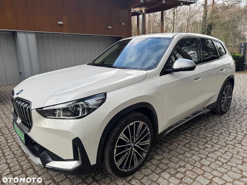 BMW iX1 xDrive30 66.5kWh xLine - 12