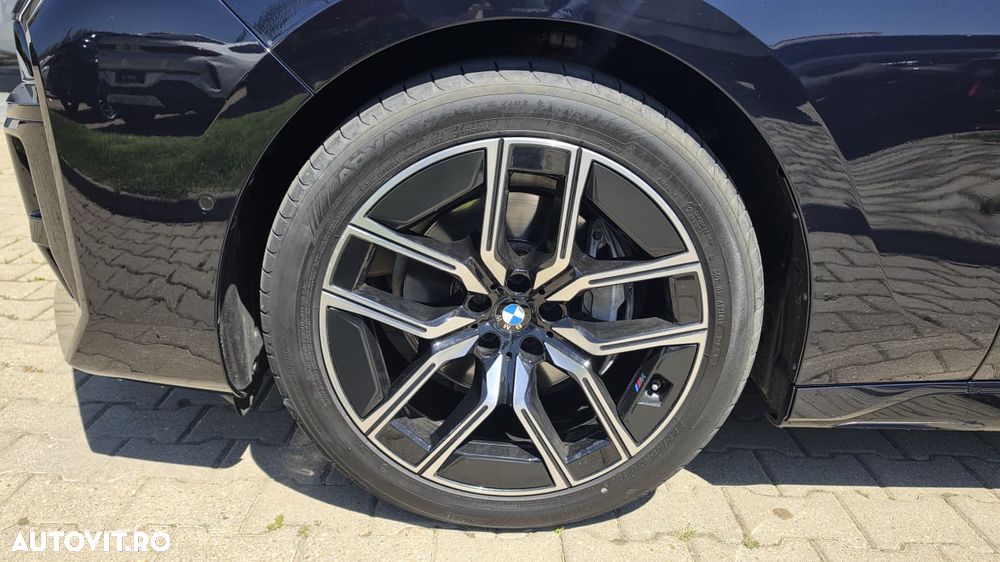 BMW Seria 7 740d xDrive MHEV - 6