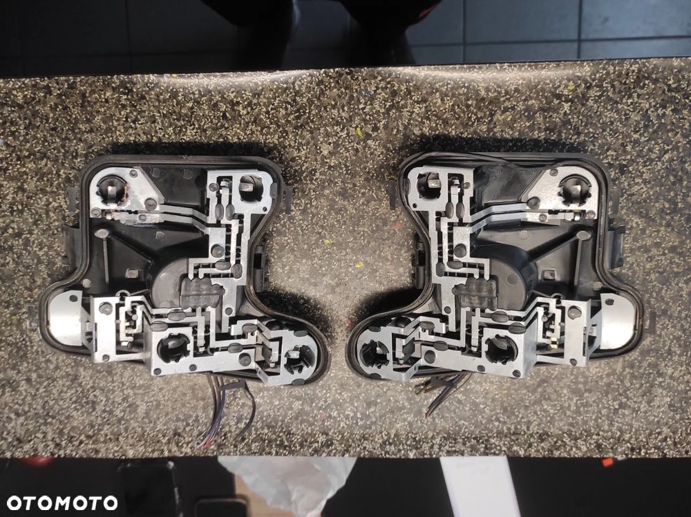 AUDI A4 B6 SEDAN WKŁAD LAMPY TYŁ TYLNY LEWY PRAWY 8E5 CAŁY SPRAWNY WYSYŁKA !!!!! - 1