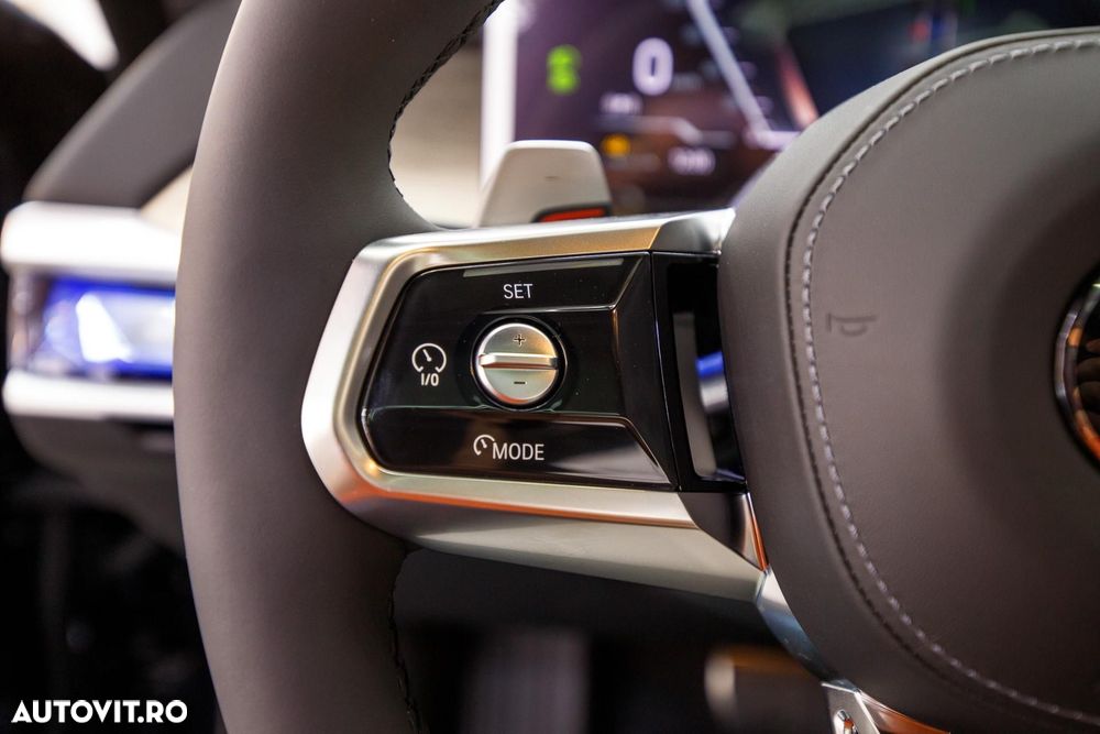 BMW Seria 7 - 28