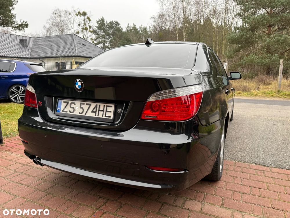 BMW Seria 5 525d - 17