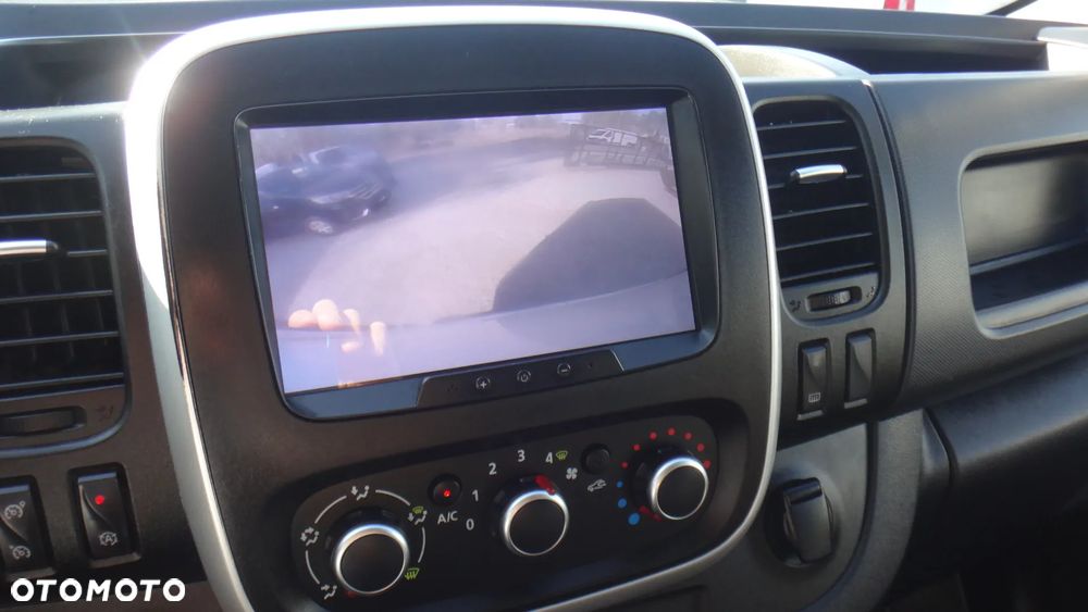 Renault Trafic - 11