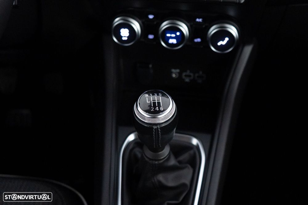 Renault Captur 1.0 TCe Techno - 27