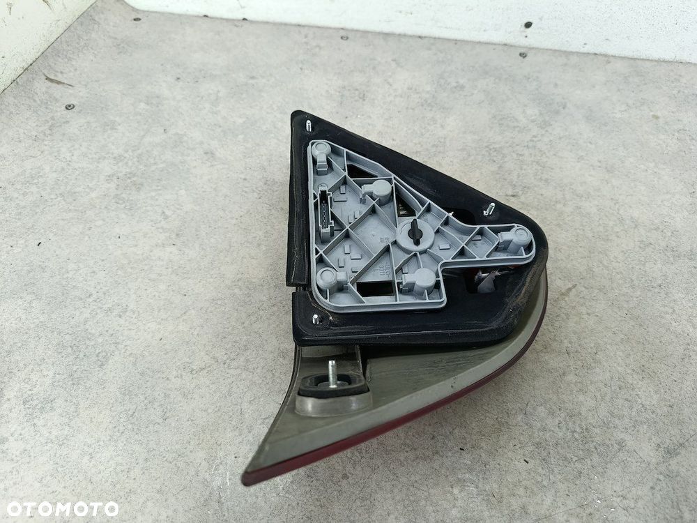 LAMPA TYLNA LEWA MERCEDES-BENZ KLASA C W203 - 4