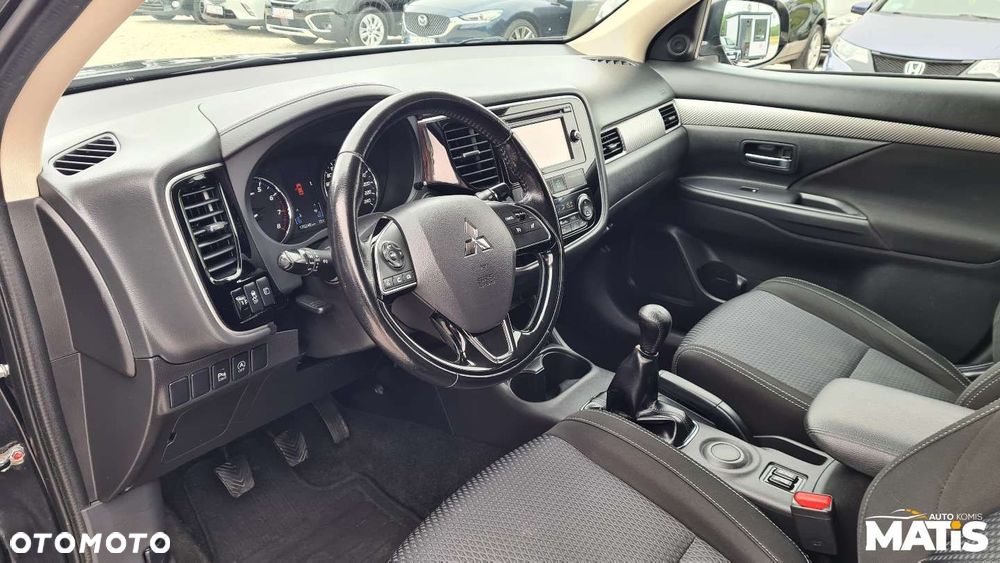 Mitsubishi Outlander - 6