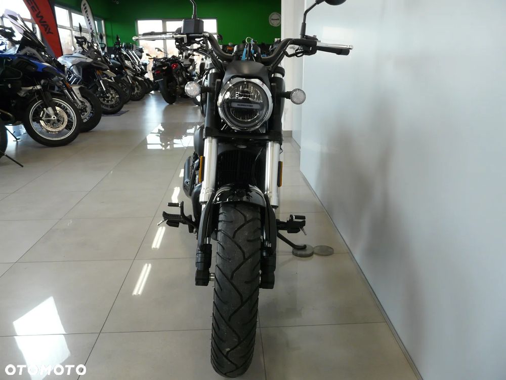 QJMOTOR SRV 125V - 5