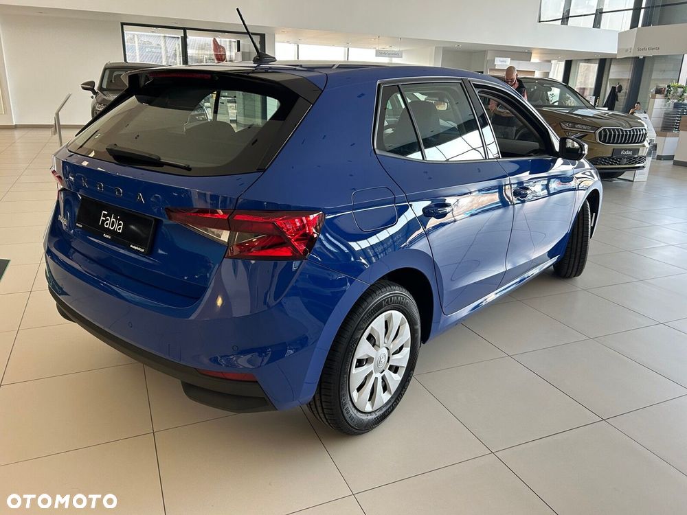 Skoda Fabia 1.0 Essence - 6