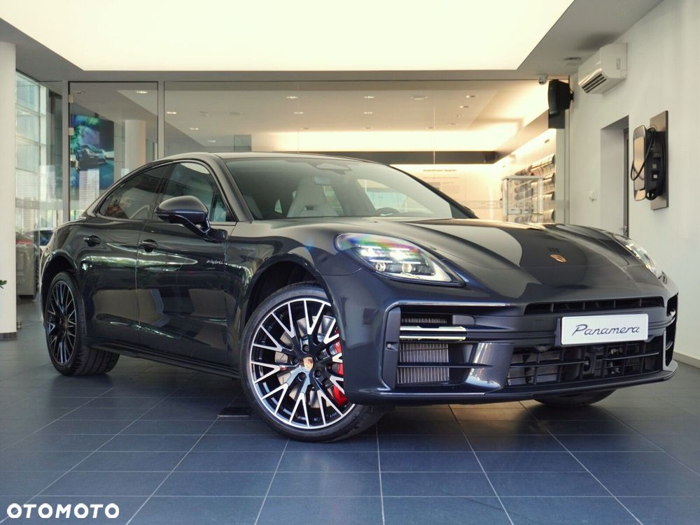 Porsche Panamera 4S E-Hybrid PHEV - 3