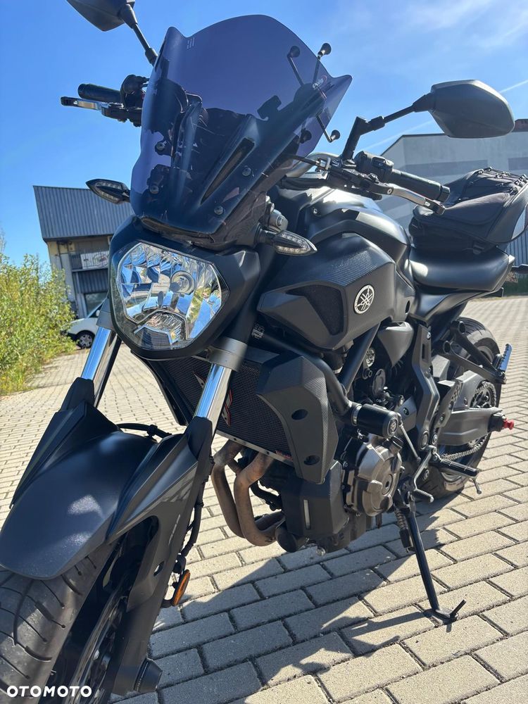 Yamaha MT - 8
