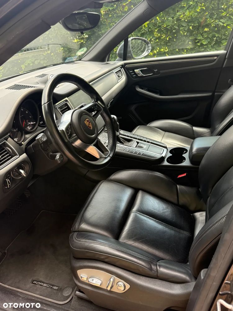 Porsche Macan - 4