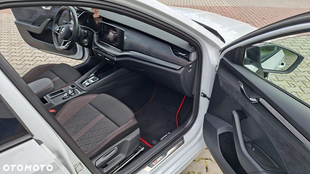 Skoda Octavia 1.4 TSI Plug-In Hybrid RS DSG - 11