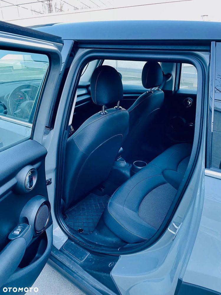 MINI Cooper Standard - 14