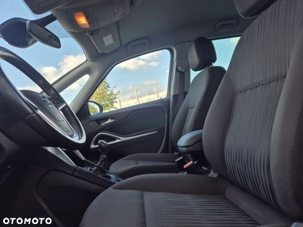 Opel Zafira - 22