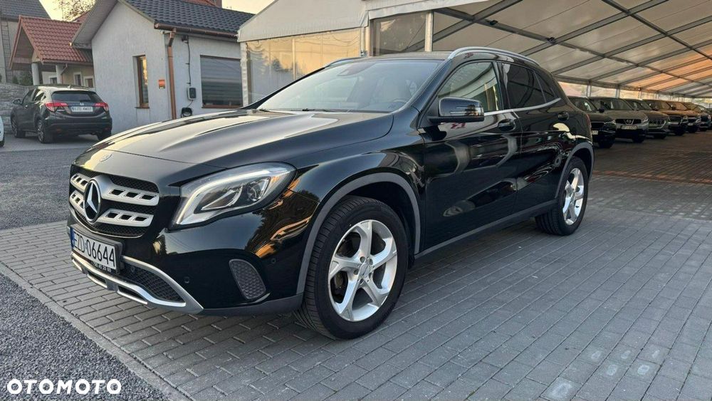 Mercedes-Benz GLA - 1