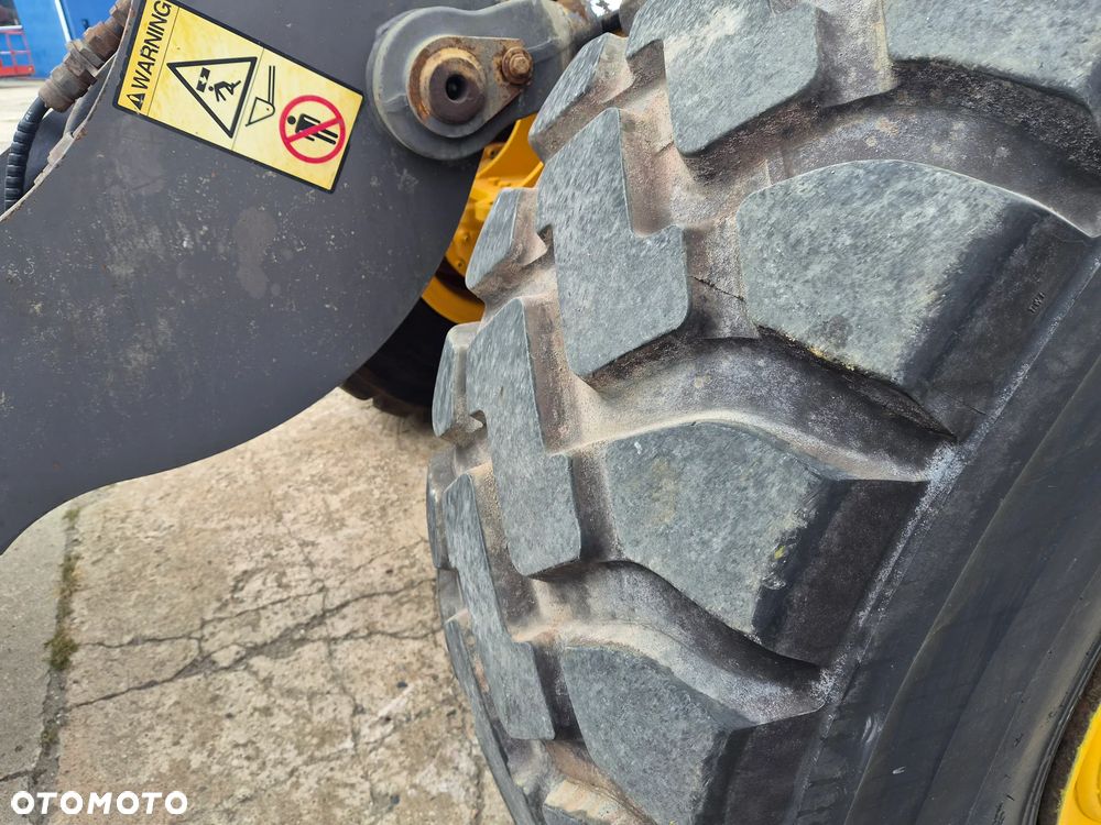 Volvo L 110 E spr z Niemiec tylko 6815 mtg !!! - 15