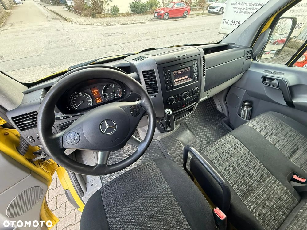 Mercedes-Benz Sprinter - 15