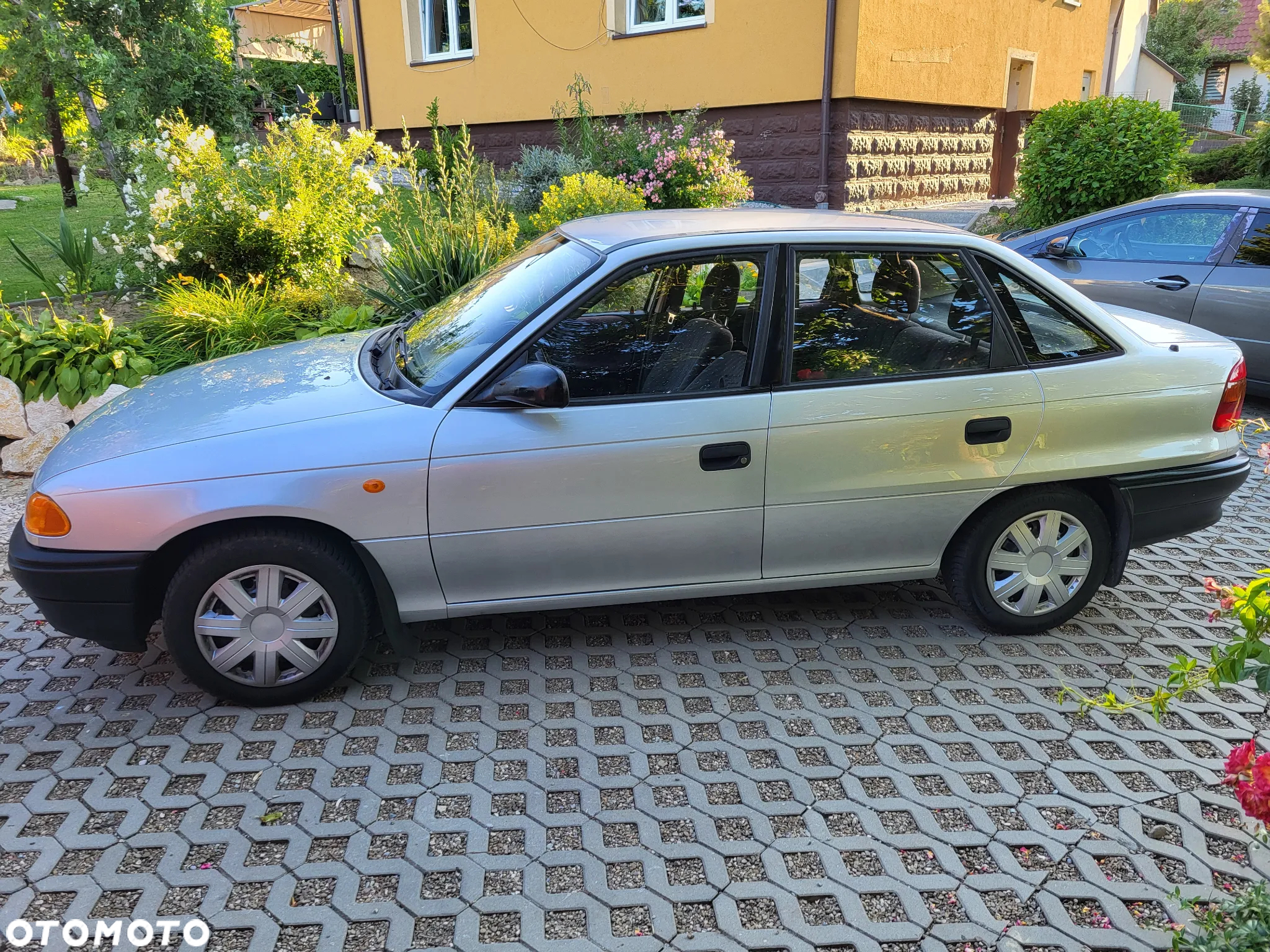 Opel Astra 1.4 16v GL - 7
