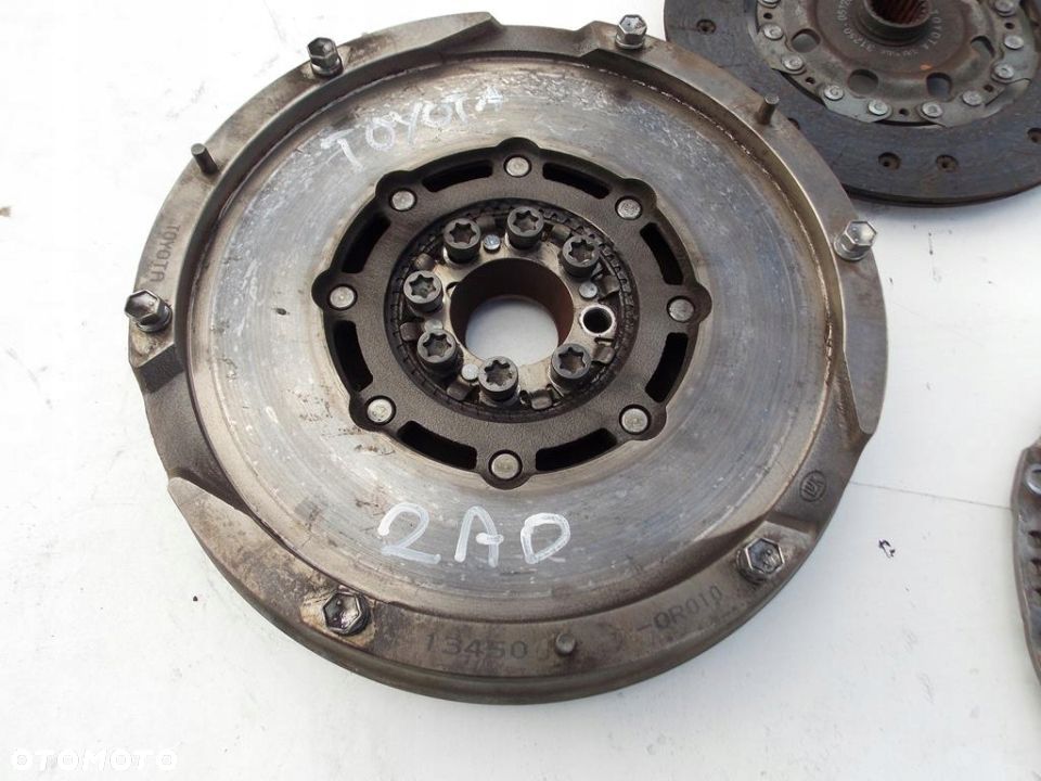 koło dwumasowe sprzęgło avensis t25 d4d 2.0 2.2 - 3
