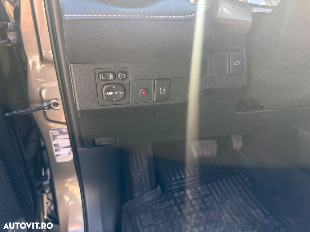 Toyota RAV4 - 14