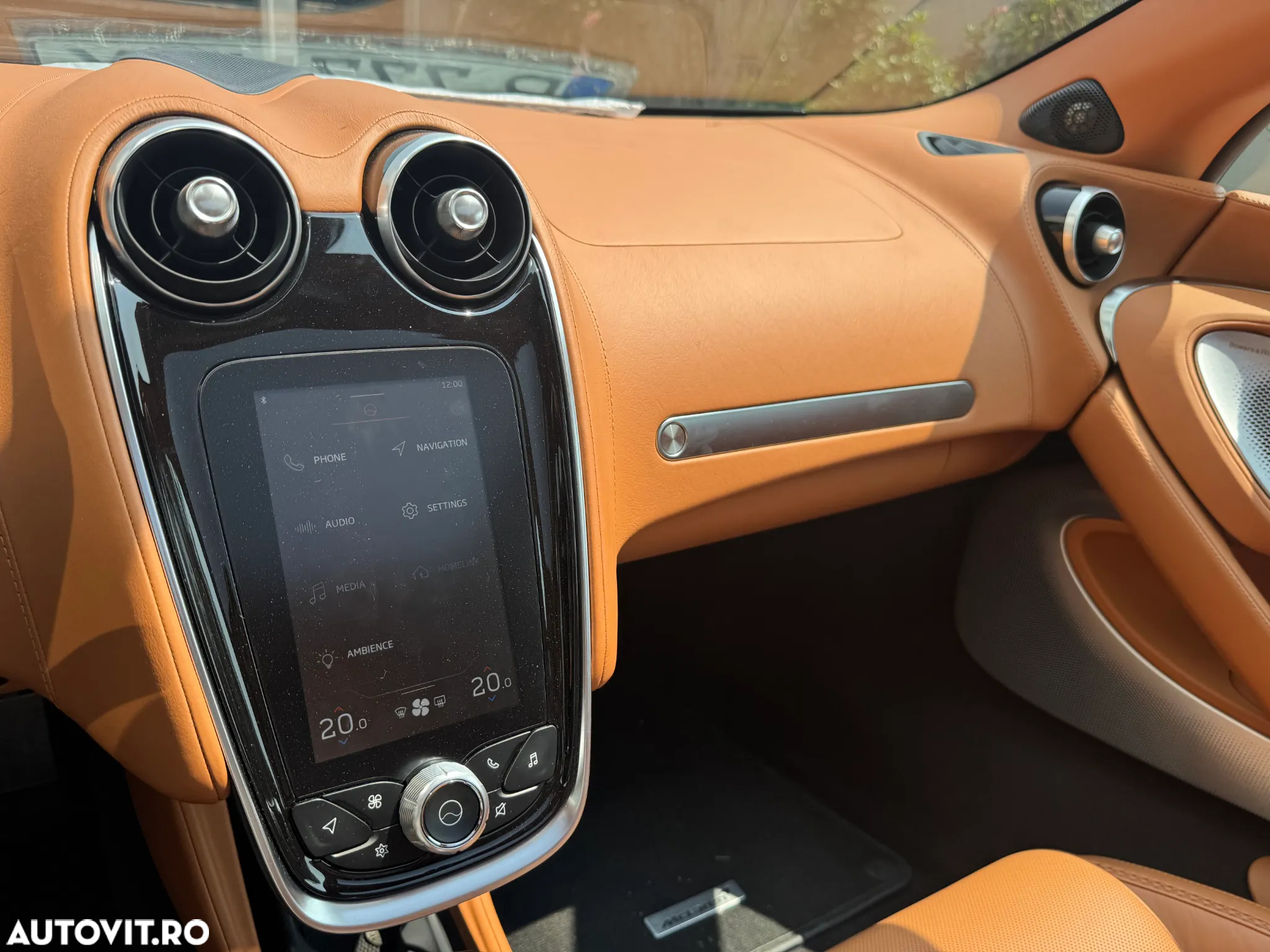 McLaren GT Standard - 14
