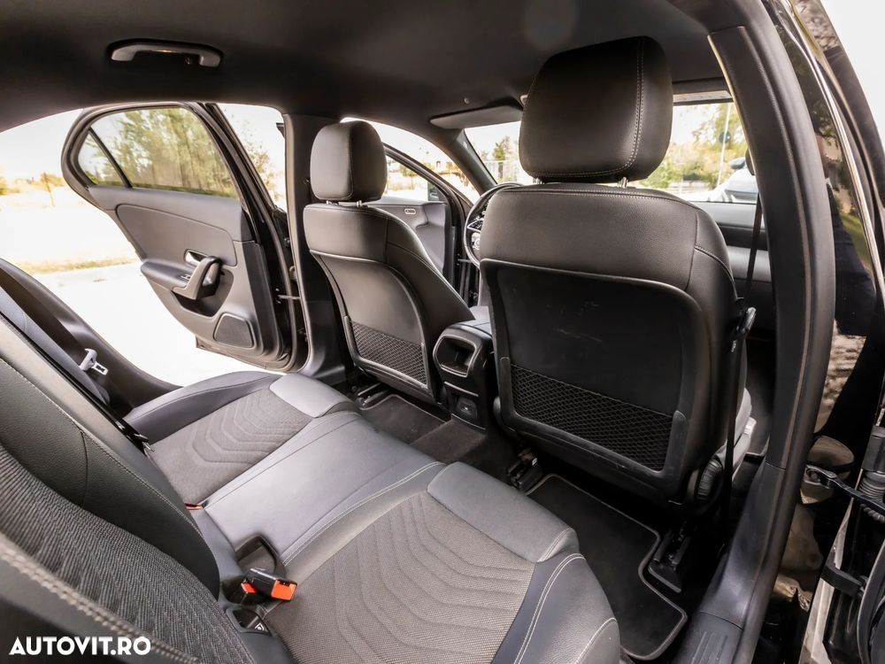 Mercedes-Benz A 180 Sedan MHEV 7G-DCT - 11