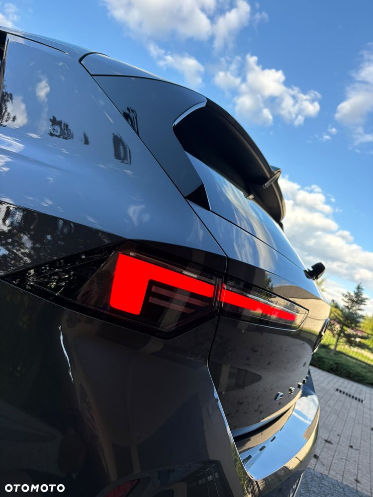 Opel Astra 1.2 T Elegance S&S - 8