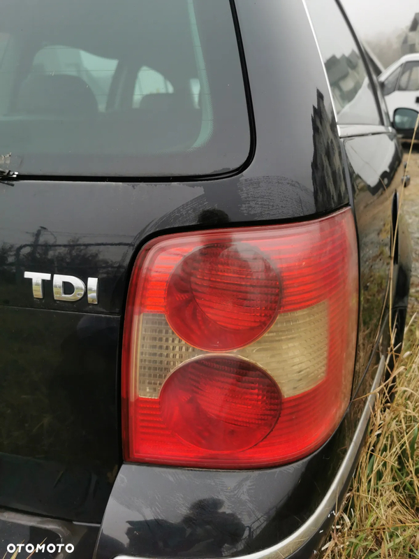Volkswagen Passat 2004r. poliftowe kombi lampy przednie, tylne-prawe, lewe