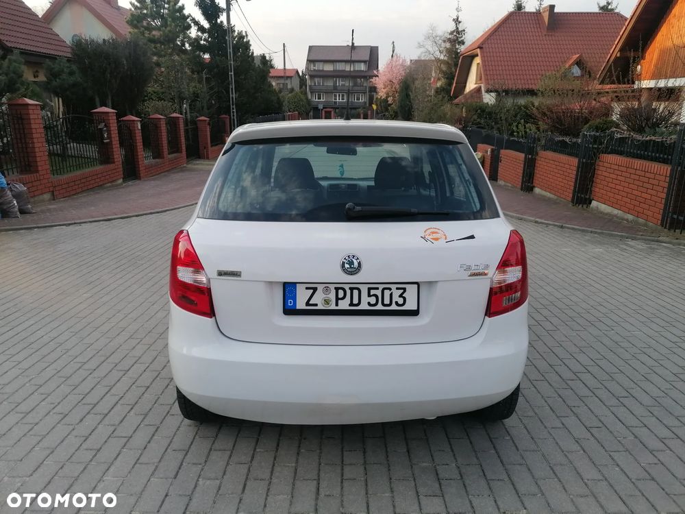 Skoda Fabia - 10