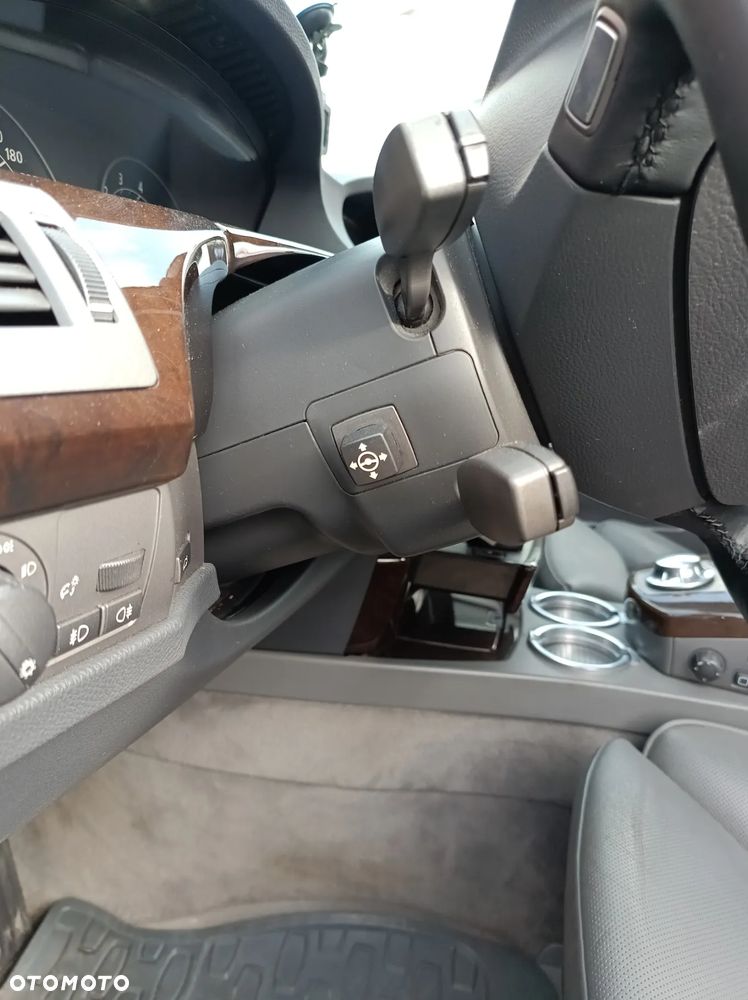 BMW Seria 7 745i - 11