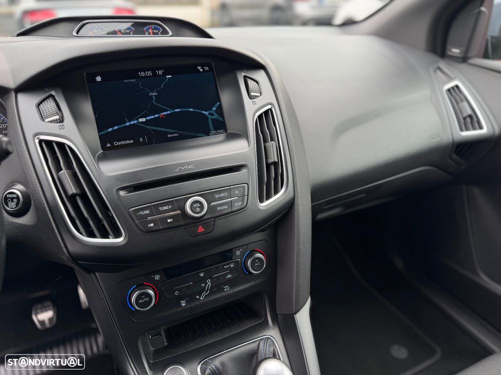 Ford Focus 2.3 EcoBoost S&S 4WD RS - 20