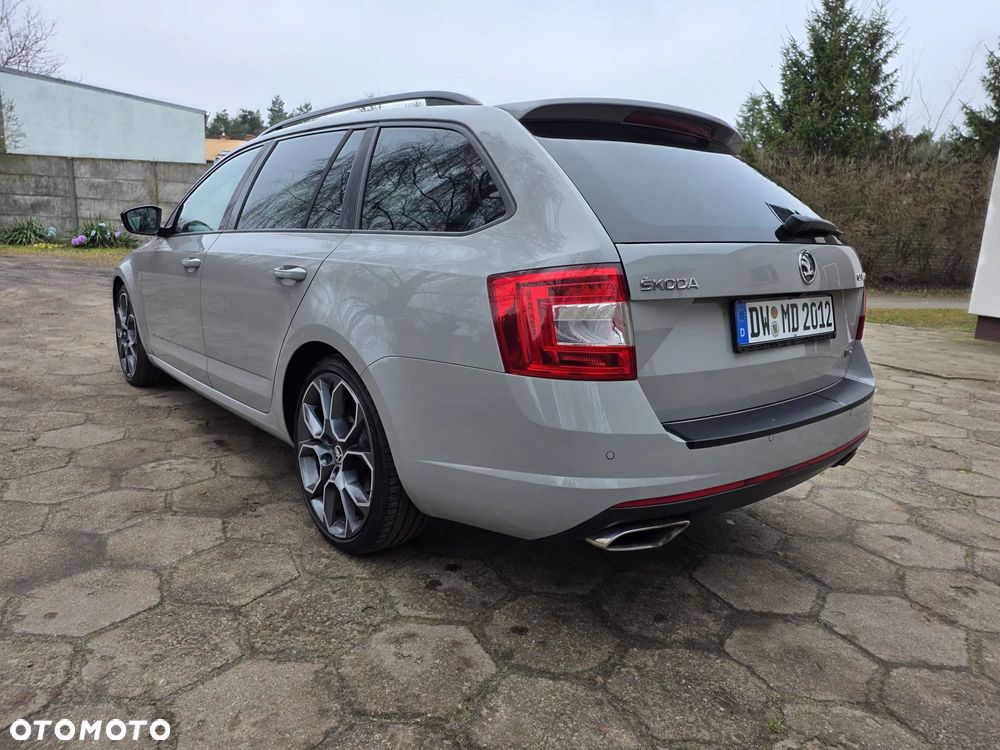 Skoda Octavia 2.0 TDI DSG RS - 5