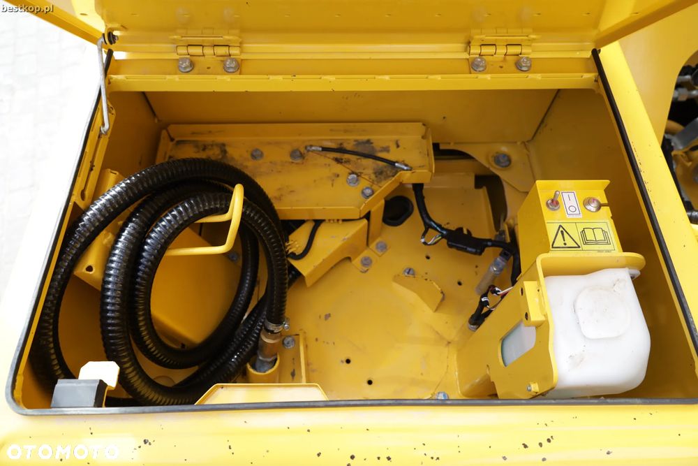 Komatsu PC210LC-11 - 30
