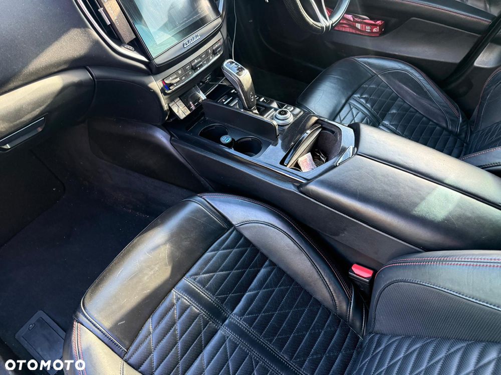 Maserati Ghibli S GranSport - 19