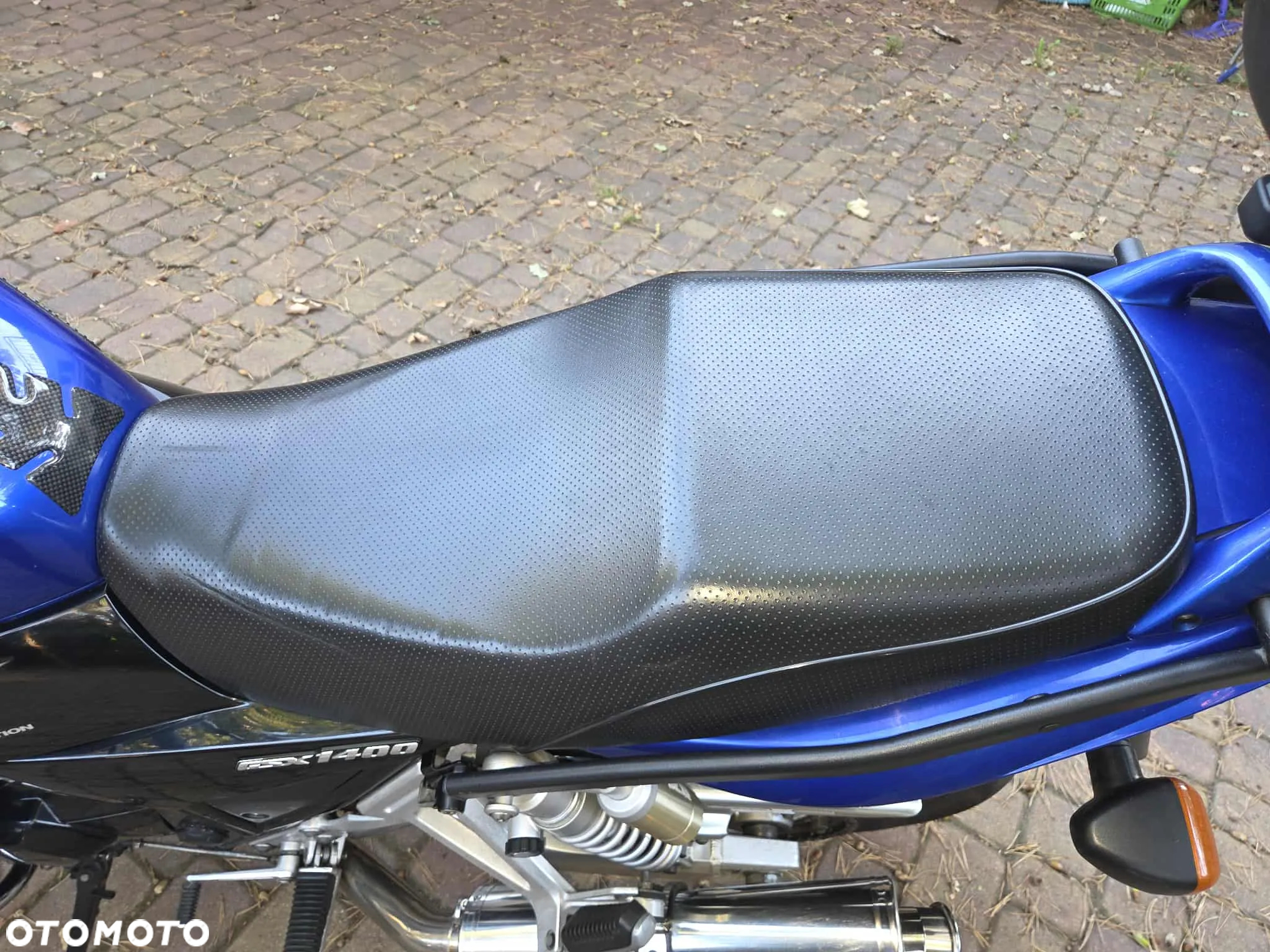 Suzuki GSX - 12