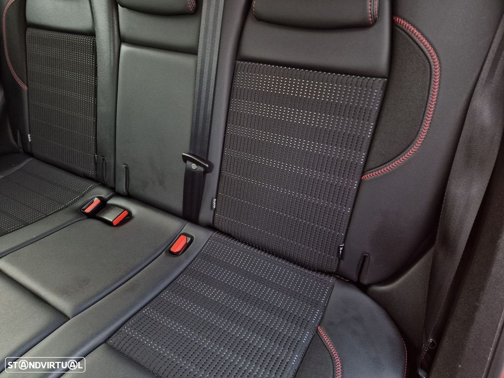 Peugeot 2008 1.2 PureTech GT Line - 13