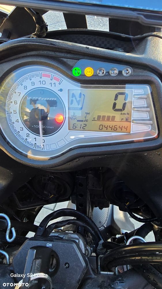 Suzuki V-STROM - 10