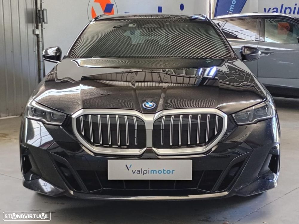 BMW 530 e Pack Desportivo M - 4