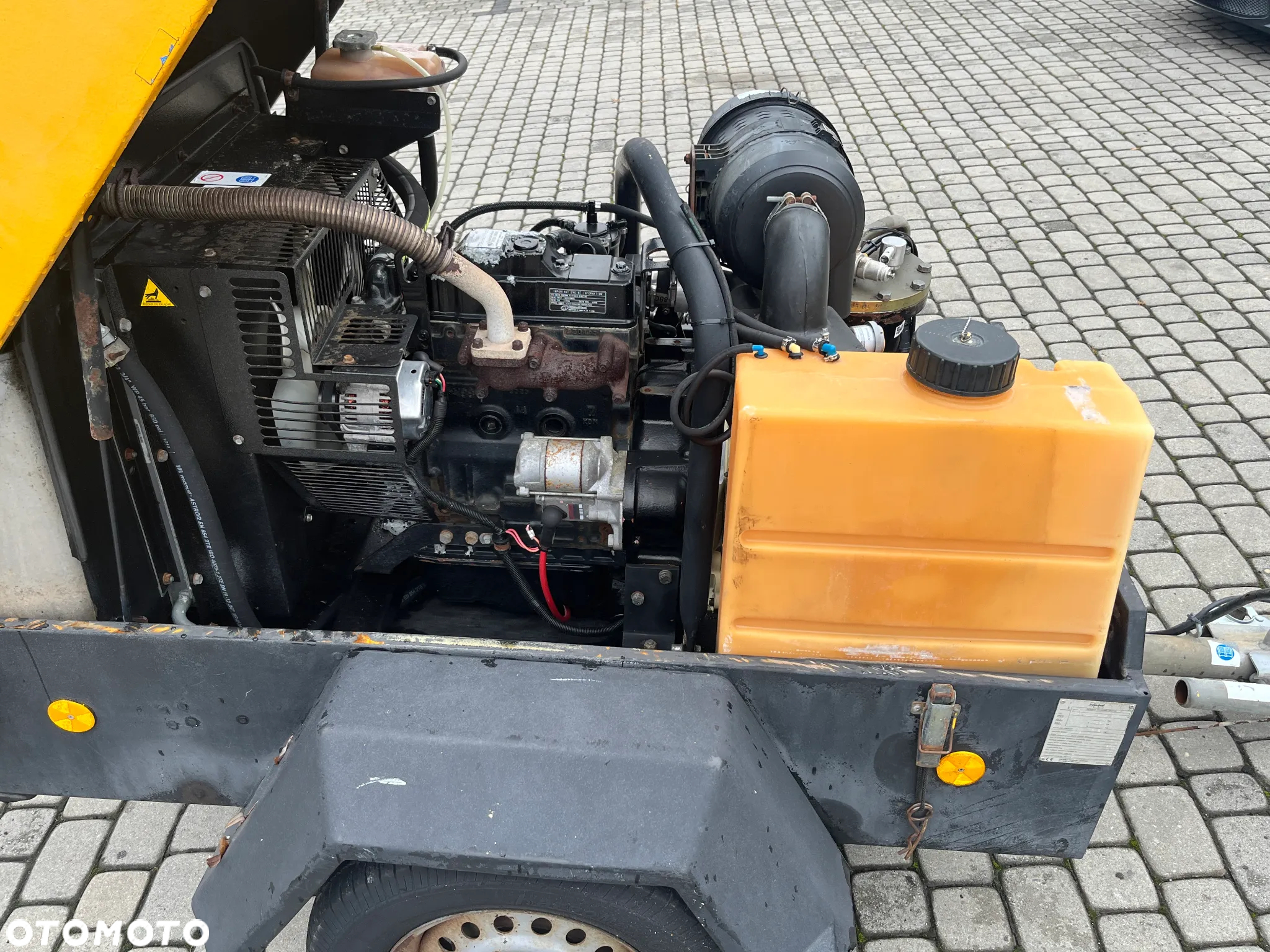 kompresor sprężarka śrubowa DOOSAN R10745 14000netto - 13
