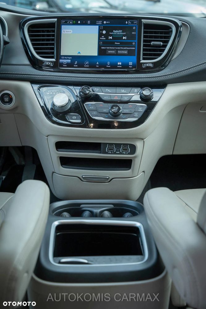 Chrysler Pacifica - 17