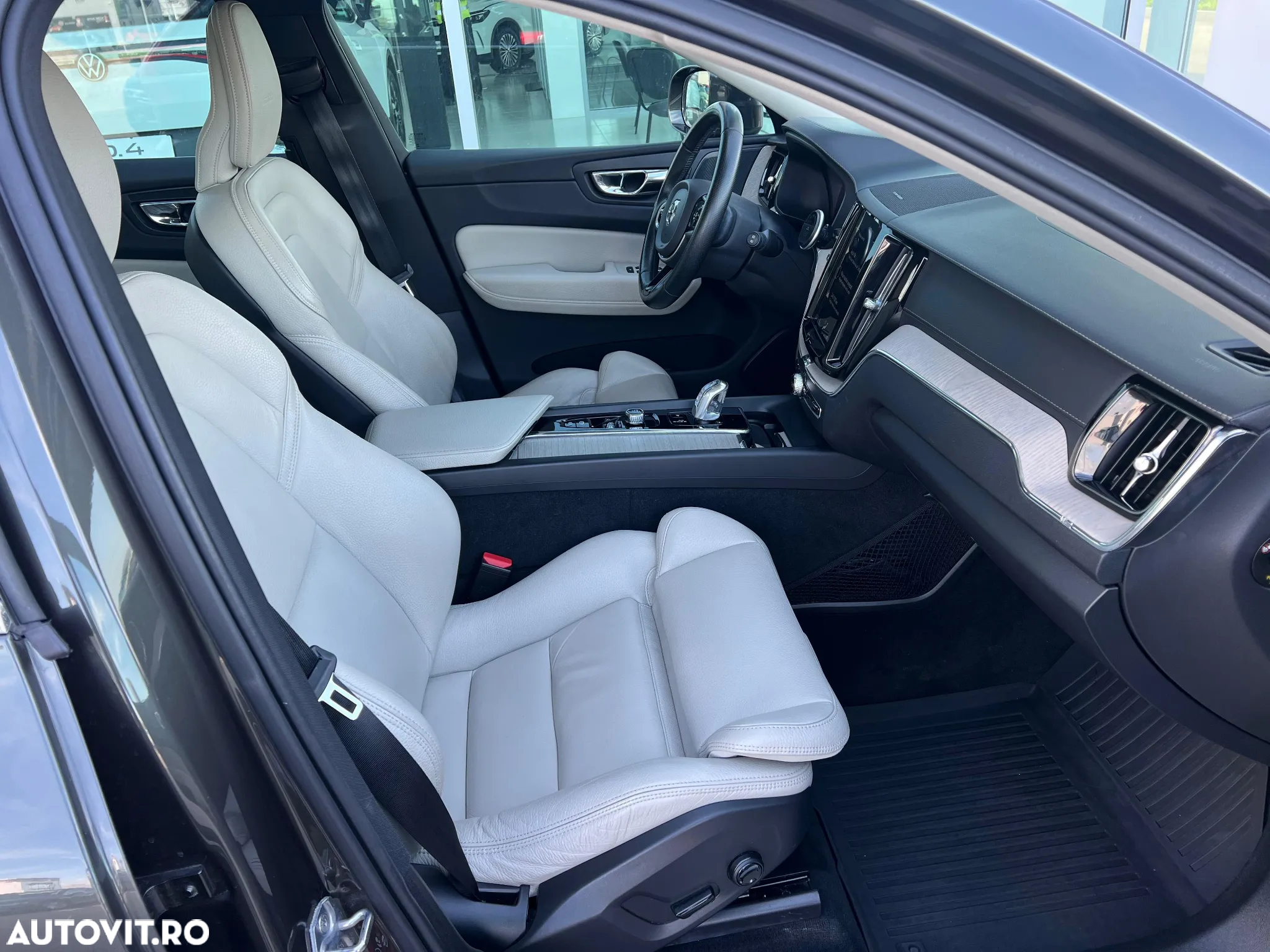 Volvo XC 60 Recharge T8 Twin Engine eAWD Inscription - 11