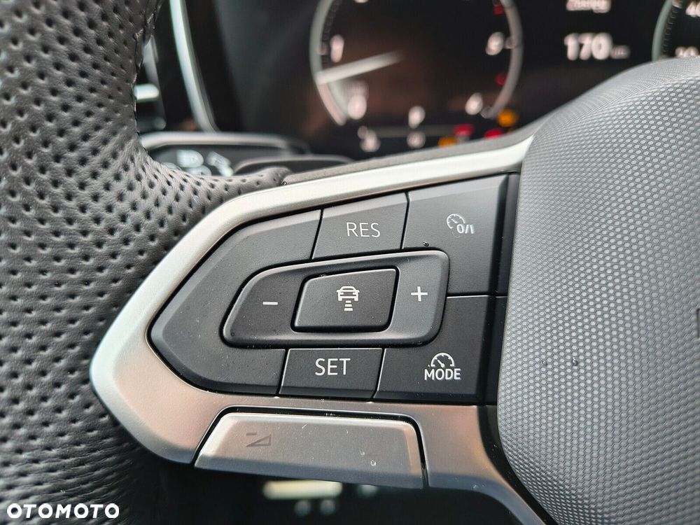 Volkswagen Touareg - 17