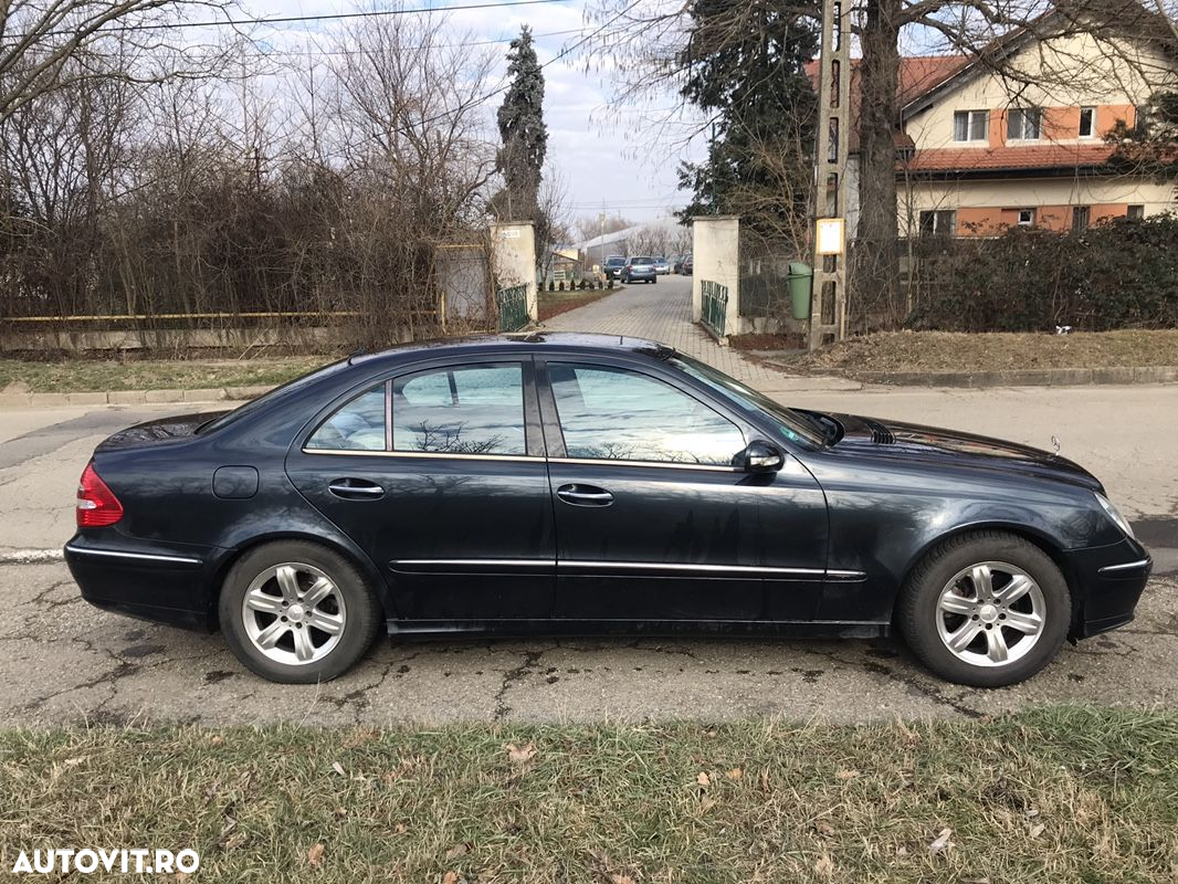 Mercedes-Benz E 240 Avantgarde - 2