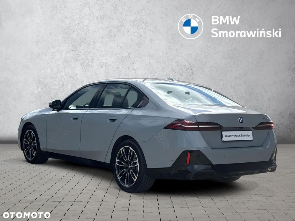 BMW Seria 5 520d mHEV M Sport - 3