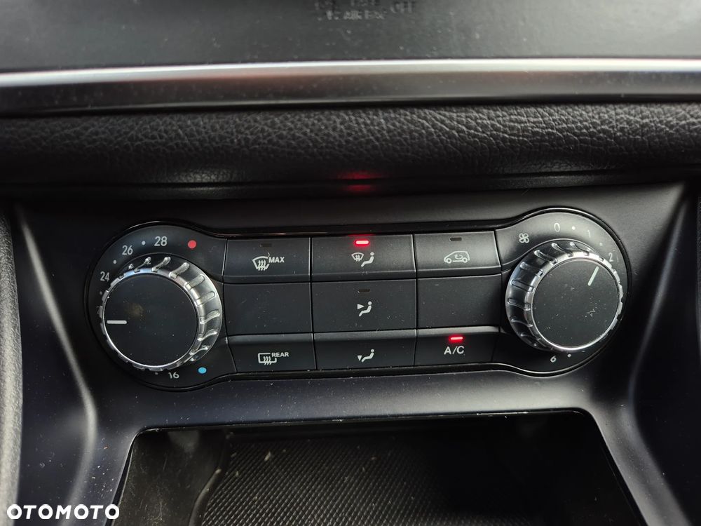 Mercedes-Benz CLA - 13