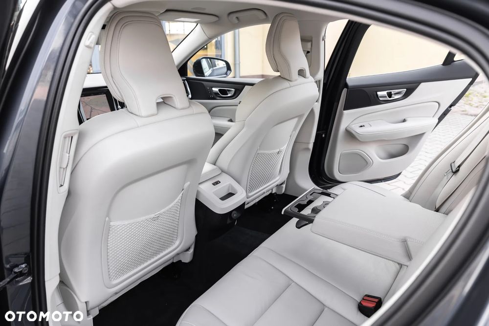 Volvo S60 B4 B Plus Bright - 34