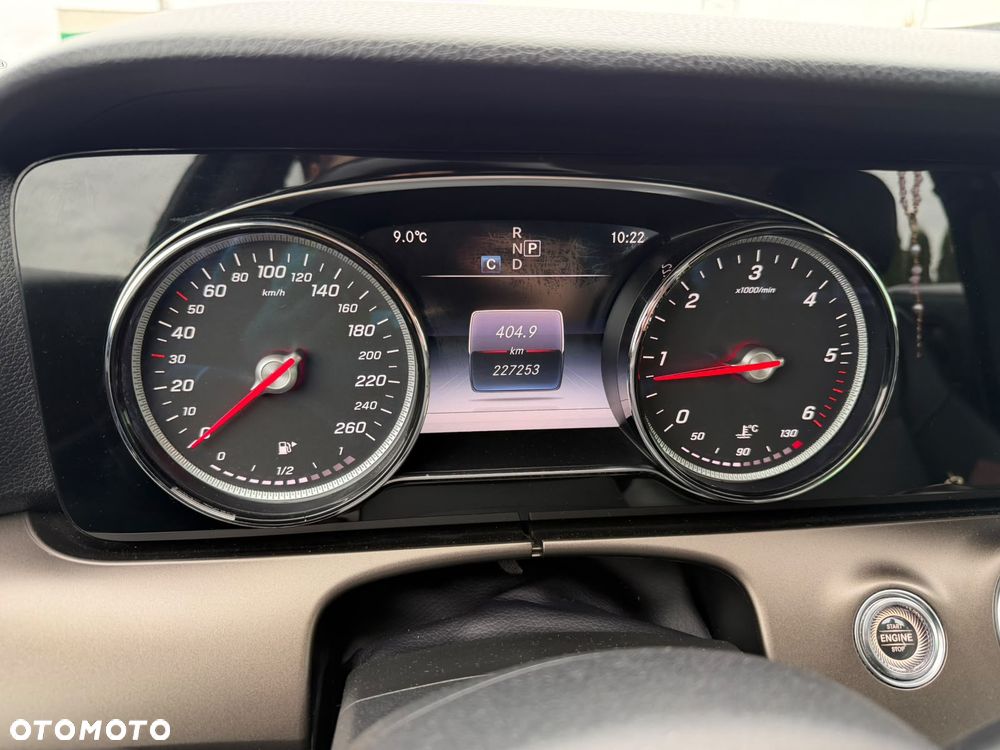 Mercedes-Benz Klasa E 200 d 9G-TRONIC - 10