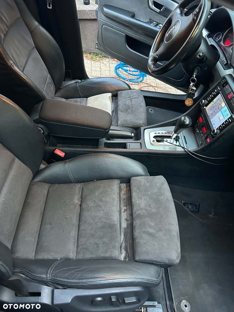 Audi A4 Avant - 32