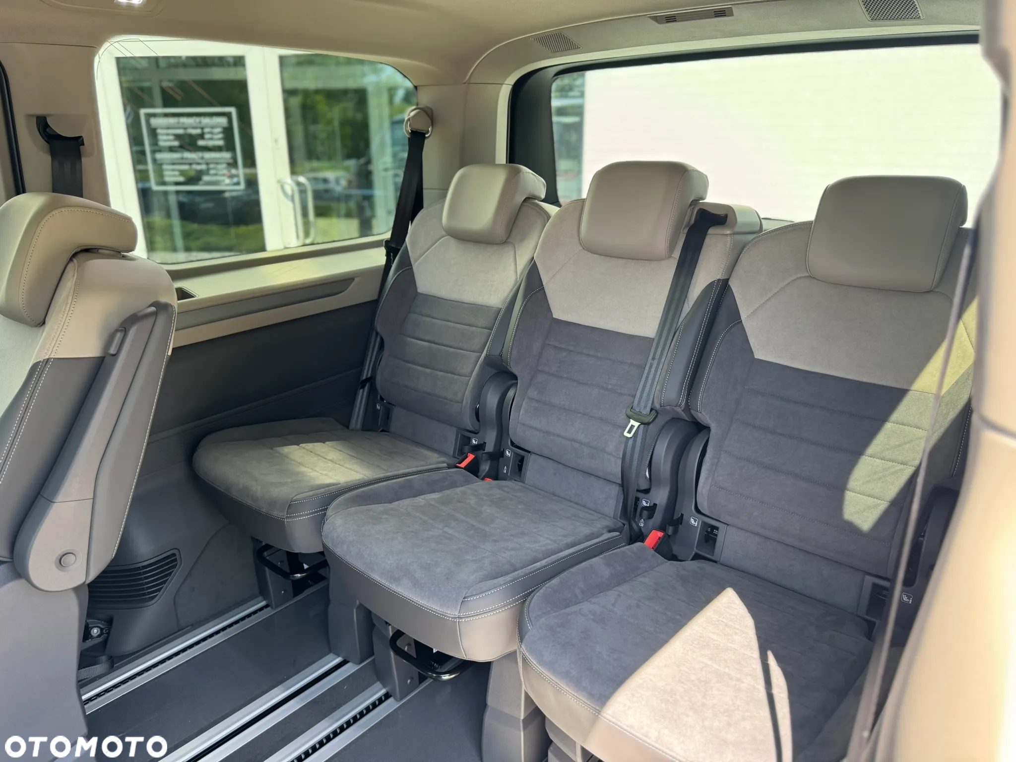 Volkswagen Multivan 2.0 TDI L2 Life DSG - 24