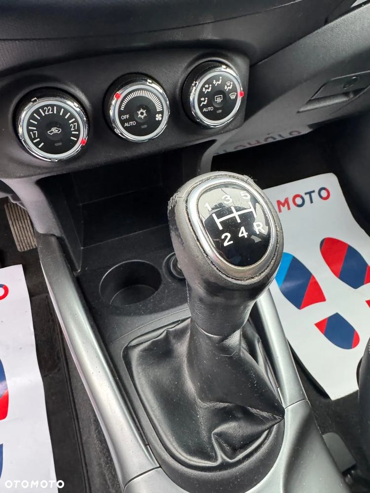 Mitsubishi Outlander - 28