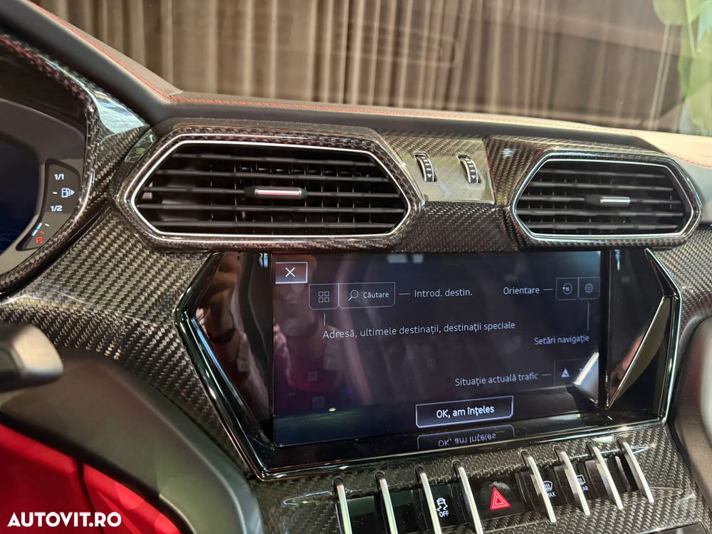 Lamborghini URUS - 29